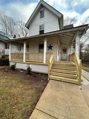 242 Madison Street, Waterbury, CT 06706