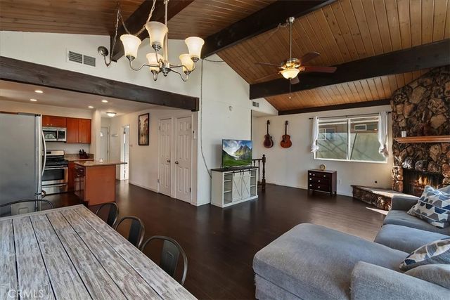 22868 Laurel, Crestline, CA 92325