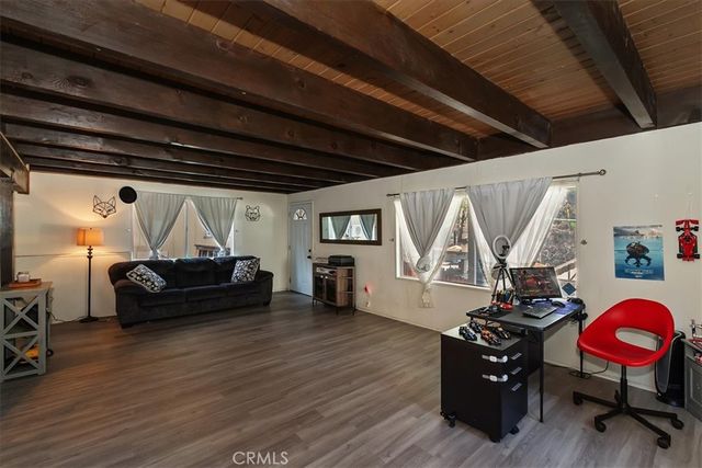 22868 Laurel, Crestline, CA 92325