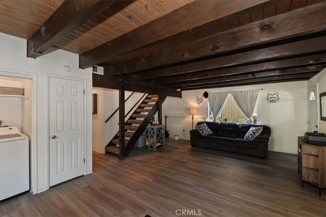 22868 Laurel, Crestline, CA 92325