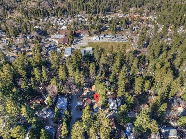 22868 Laurel, Crestline, CA 92325