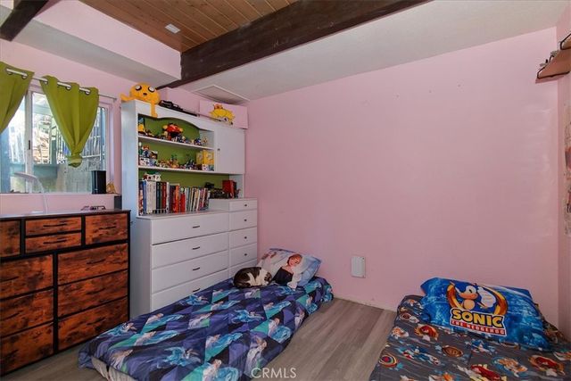 22868 Laurel, Crestline, CA 92325