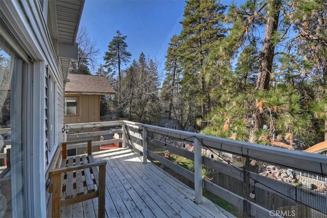 22868 Laurel, Crestline, CA 92325
