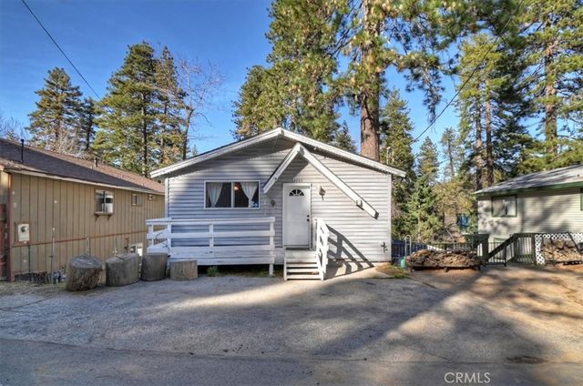 22868 Laurel, Crestline, CA 92325