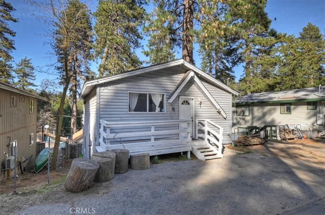 22868 Laurel, Crestline, CA 92325