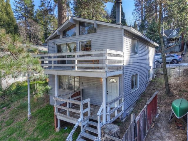 22868 Laurel, Crestline, CA 92325
