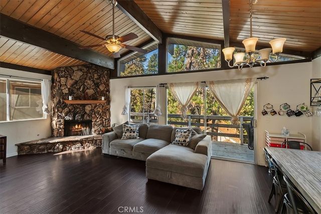 22868 Laurel, Crestline, CA 92325