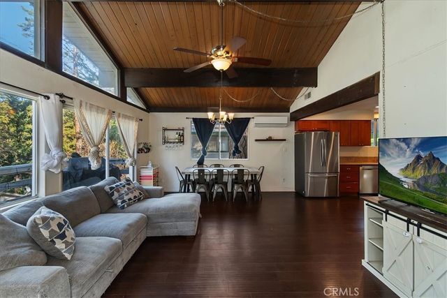 22868 Laurel, Crestline, CA 92325