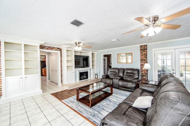 1022 Bayou Blue Bypass Rd, Thibodaux, LA 70301