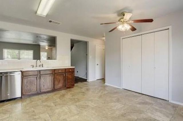 13604 Coomes DR, Del Valle, TX 78617