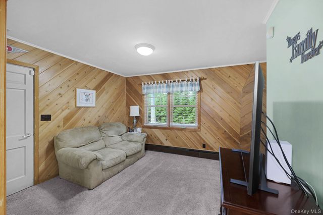 2 Foxey Lane, Mahopac, NY 10541