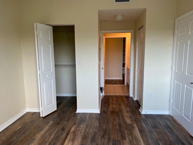 2802 SARENTO Place 302, Palm Beach Gardens, FL 33410