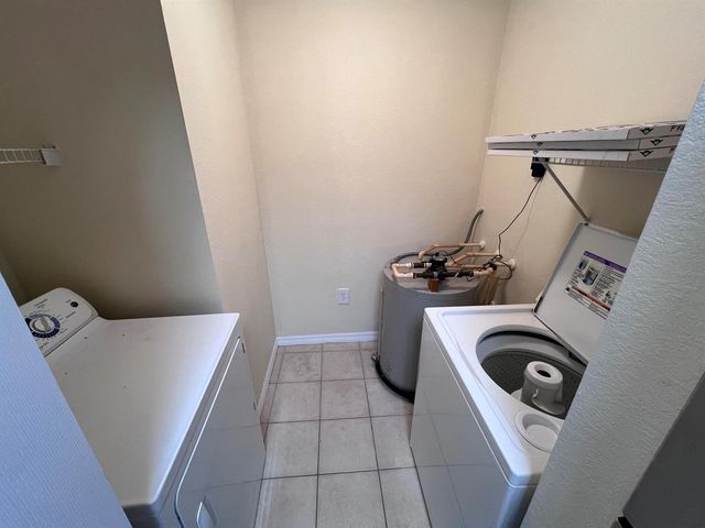2802 SARENTO Place 302, Palm Beach Gardens, FL 33410