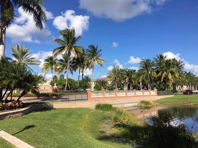 2802 SARENTO Place 302, Palm Beach Gardens, FL 33410