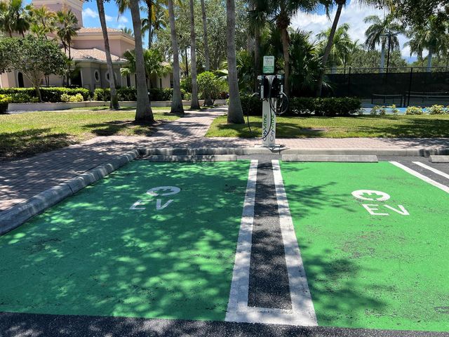 2802 SARENTO Place 302, Palm Beach Gardens, FL 33410