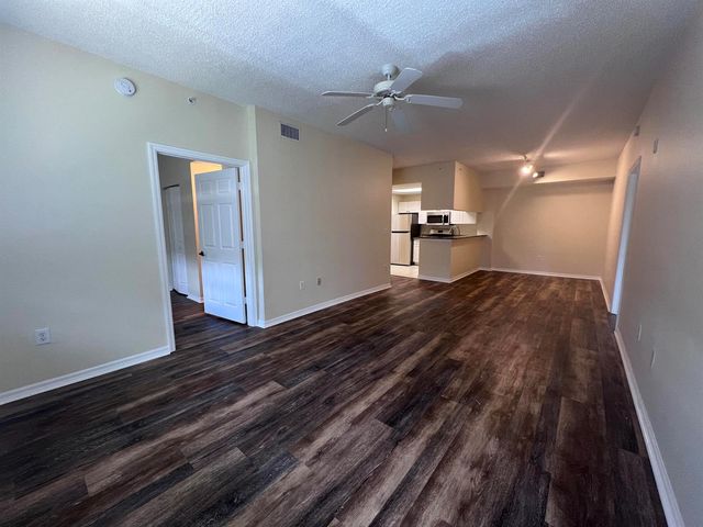 2802 SARENTO Place 302, Palm Beach Gardens, FL 33410