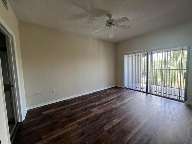 2802 SARENTO Place 302, Palm Beach Gardens, FL 33410