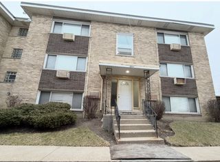 2033 W 111th Street 2S, Chicago, IL 60643