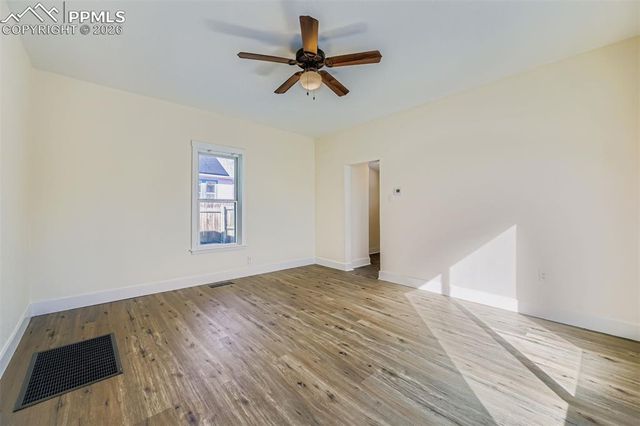 2423 W St Vrain Street, Colorado Springs, CO 80904