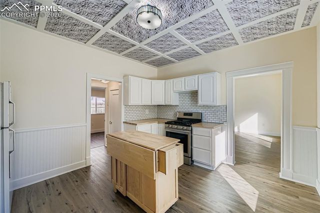 2423 W St Vrain Street, Colorado Springs, CO 80904