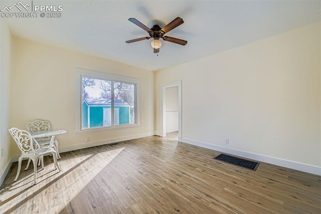 2423 W St Vrain Street, Colorado Springs, CO 80904