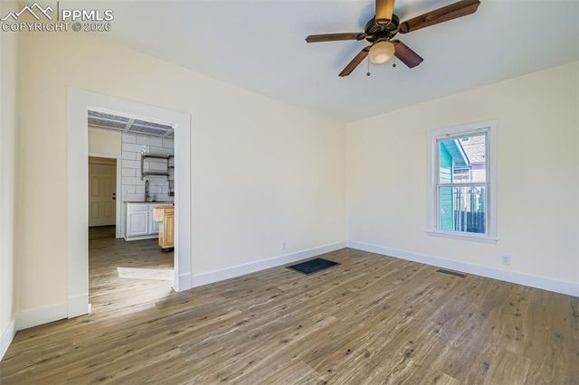 2423 W St Vrain Street, Colorado Springs, CO 80904