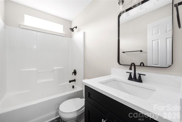 13834 Riding Hill Avenue, Charlotte, NC 28213