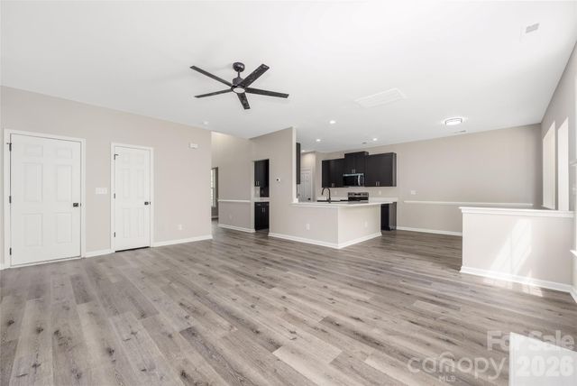 13834 Riding Hill Avenue, Charlotte, NC 28213