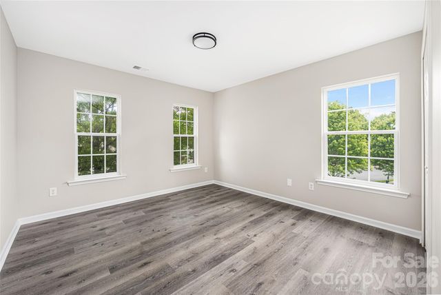13834 Riding Hill Avenue, Charlotte, NC 28213