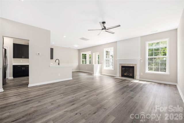 13834 Riding Hill Avenue, Charlotte, NC 28213