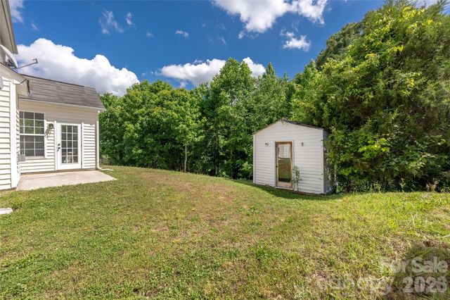 13834 Riding Hill Avenue, Charlotte, NC 28213