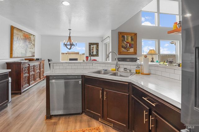 855 Canyon Crest Dr., Twin Falls, ID 83301