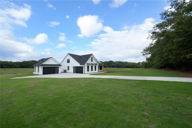 723 Holliday Dam Road, Honea Path, SC 29654