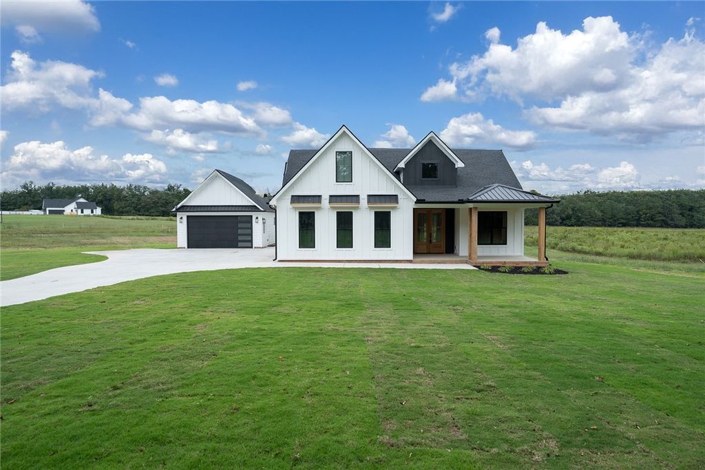 723 Holliday Dam Road, Honea Path, SC 29654