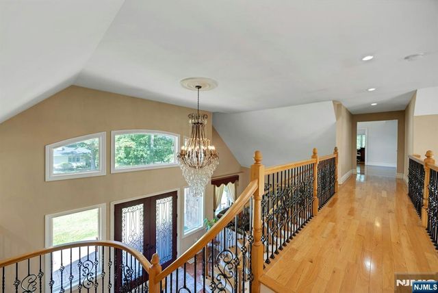252 Mabel Place, Franklin Lakes, NJ 07417