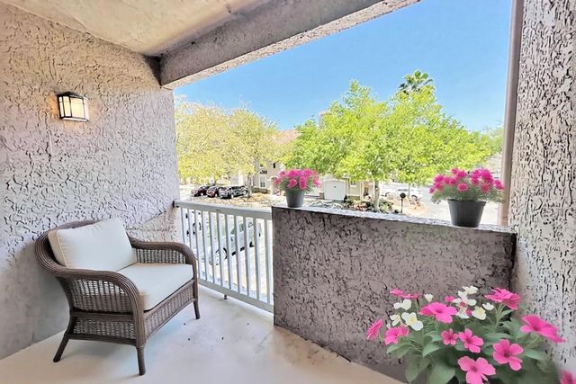 17952 VILLA CREEK DRIVE 17952, Tampa, FL 33647