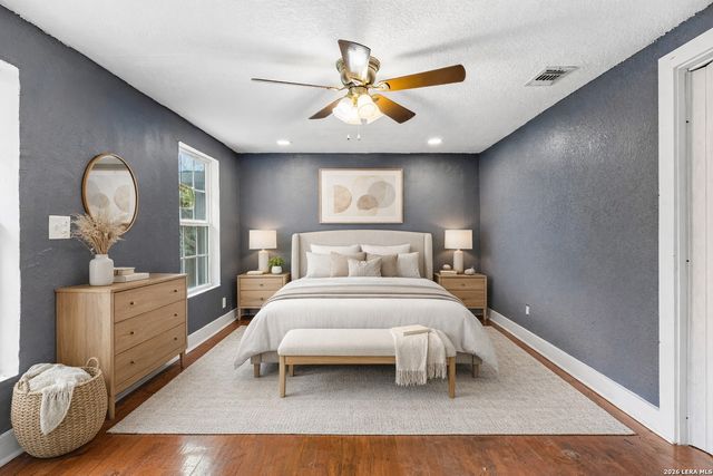 253 Carroll, San Antonio, TX 78225