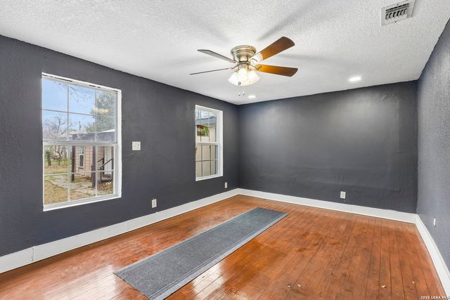 253 Carroll, San Antonio, TX 78225