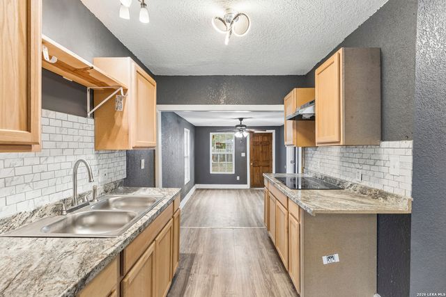 253 Carroll, San Antonio, TX 78225