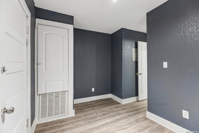 253 Carroll, San Antonio, TX 78225