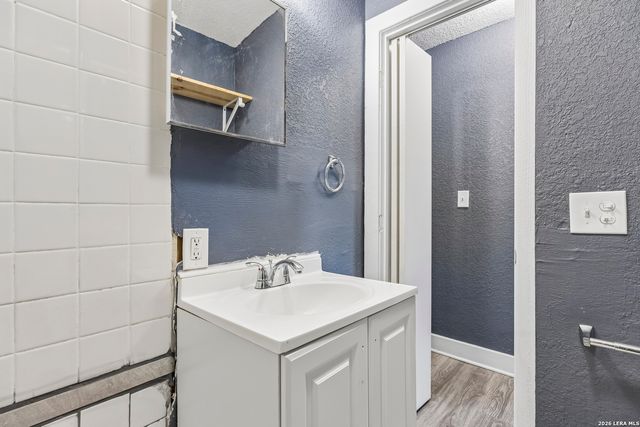 253 Carroll, San Antonio, TX 78225