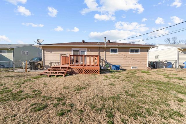 1107 Harold Ave, Salina, KS 67401