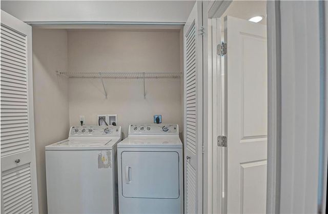 403 Pointe View Drive, Adams Twp, PA 16046