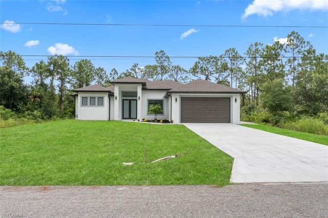 1110 Rush AVE, Lehigh Acres, FL 33972
