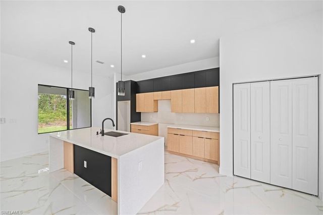 1110 Rush AVE, Lehigh Acres, FL 33972