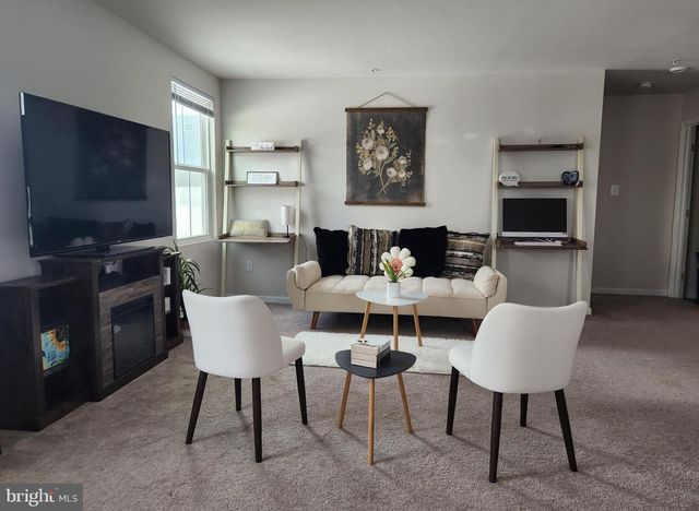 2 CHARLOTTE ST, Hagerstown, MD 21740