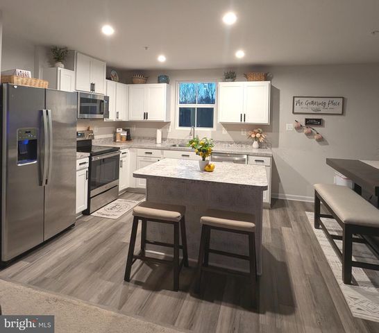 2 CHARLOTTE ST, Hagerstown, MD 21740