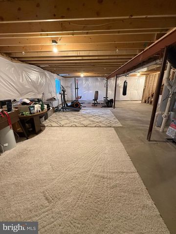 2 CHARLOTTE ST, Hagerstown, MD 21740