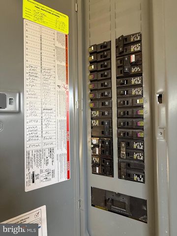 2 CHARLOTTE ST, Hagerstown, MD 21740