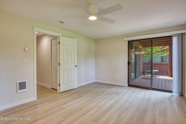 5299 W Green Ct, Unit 2, Rathdrum, ID 83858